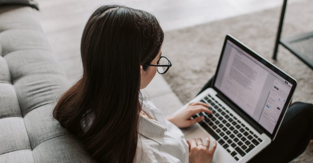 Glosario Logístico 2026: Los términos que todo emprendedor debe dominar